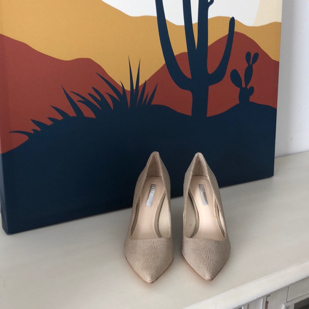 BCBG Pumps